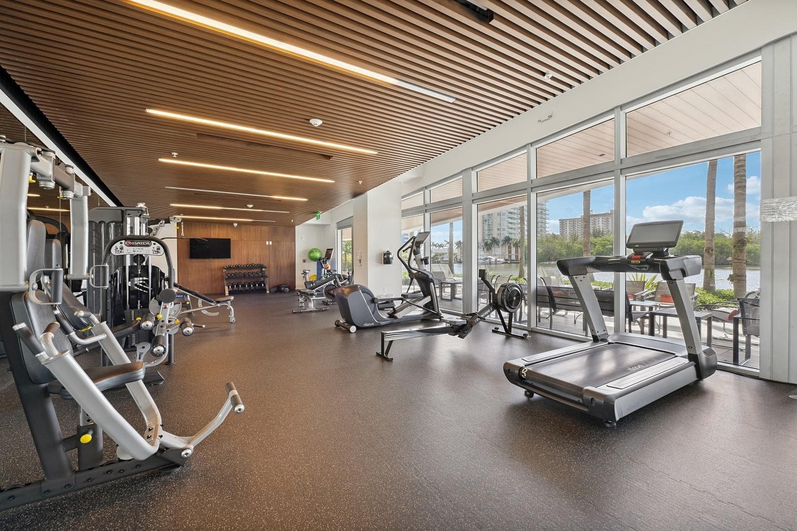 920 Intracoastal Drive 801, Fort Lauderdale, FL 33304 43