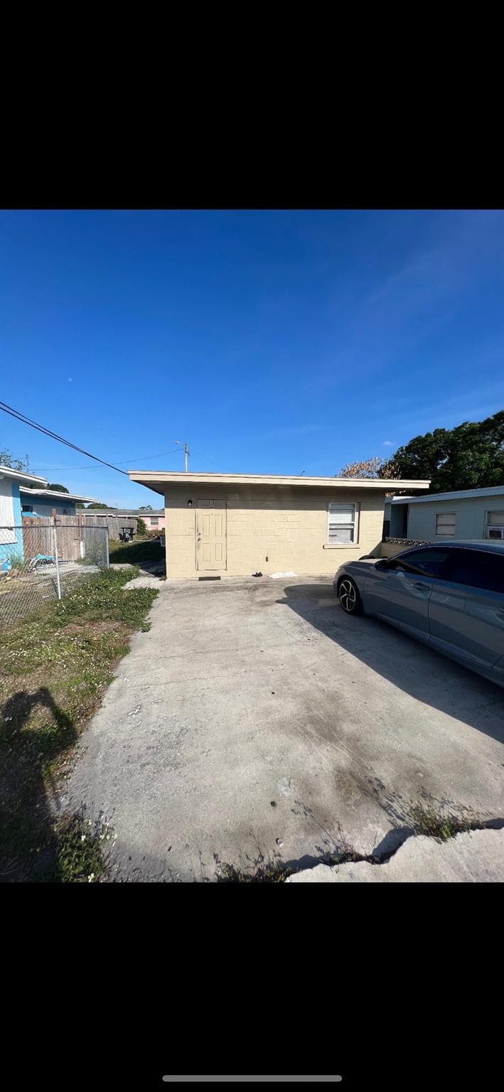 810 N 17th Street, Fort Pierce, FL 34950 3