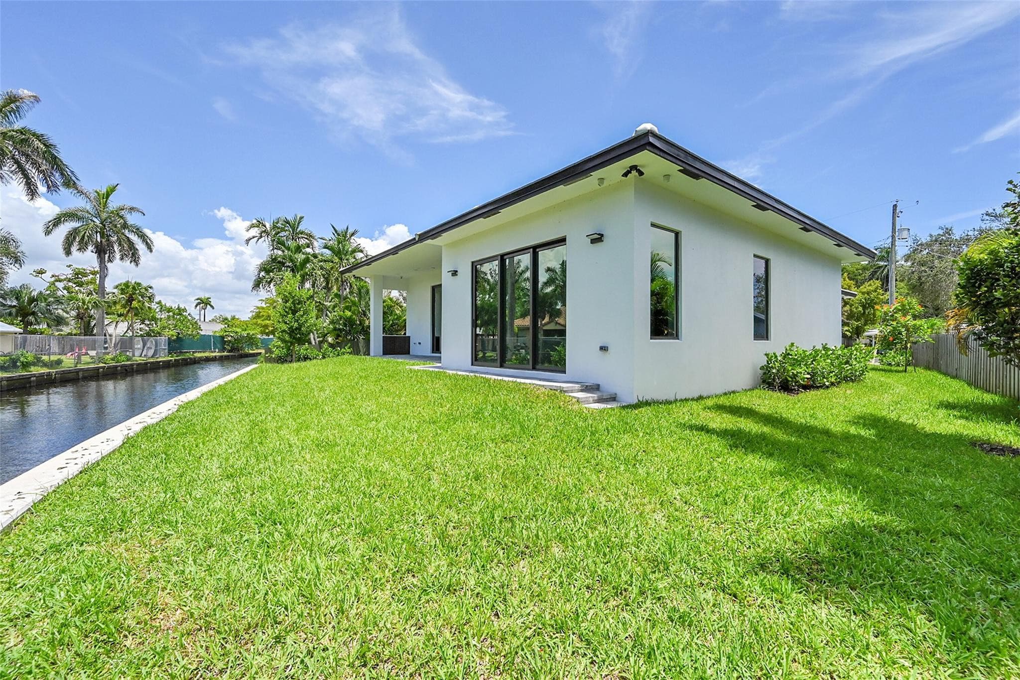 656 NW 21st Street, Wilton Manors, FL 33311 28