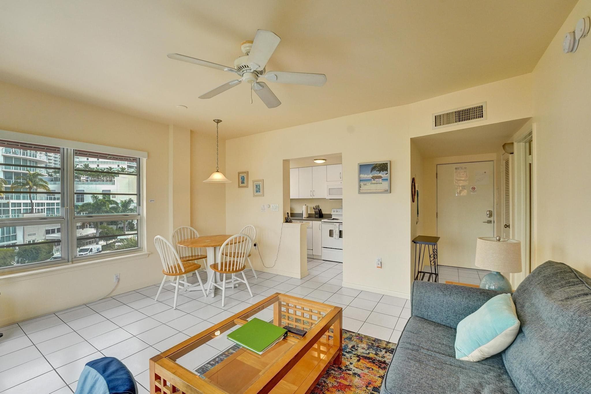 341 N Birch Road 416, Fort Lauderdale, FL 33304 23