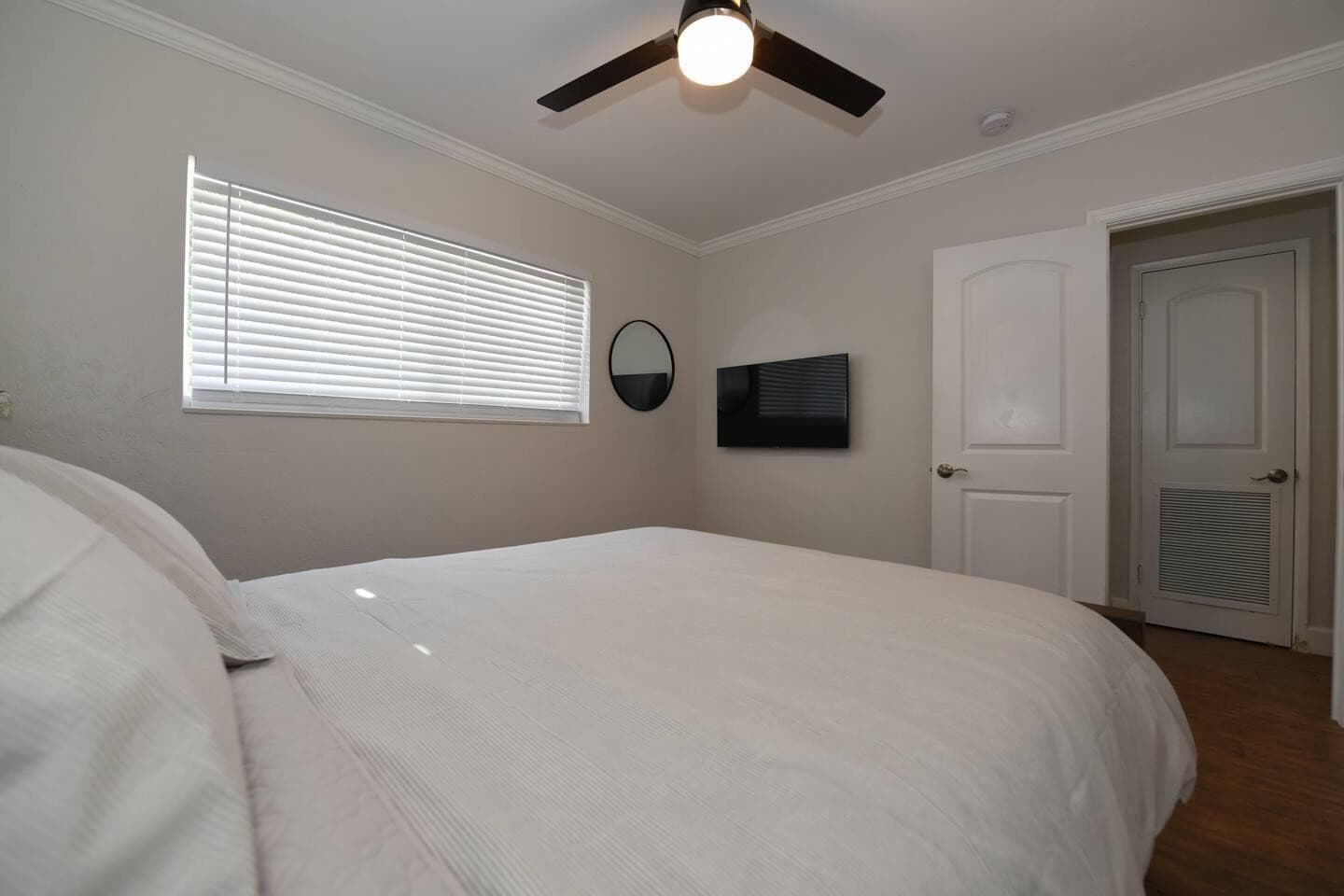 4901 NE 6th Avenue, Fort Lauderdale, FL 33334 18