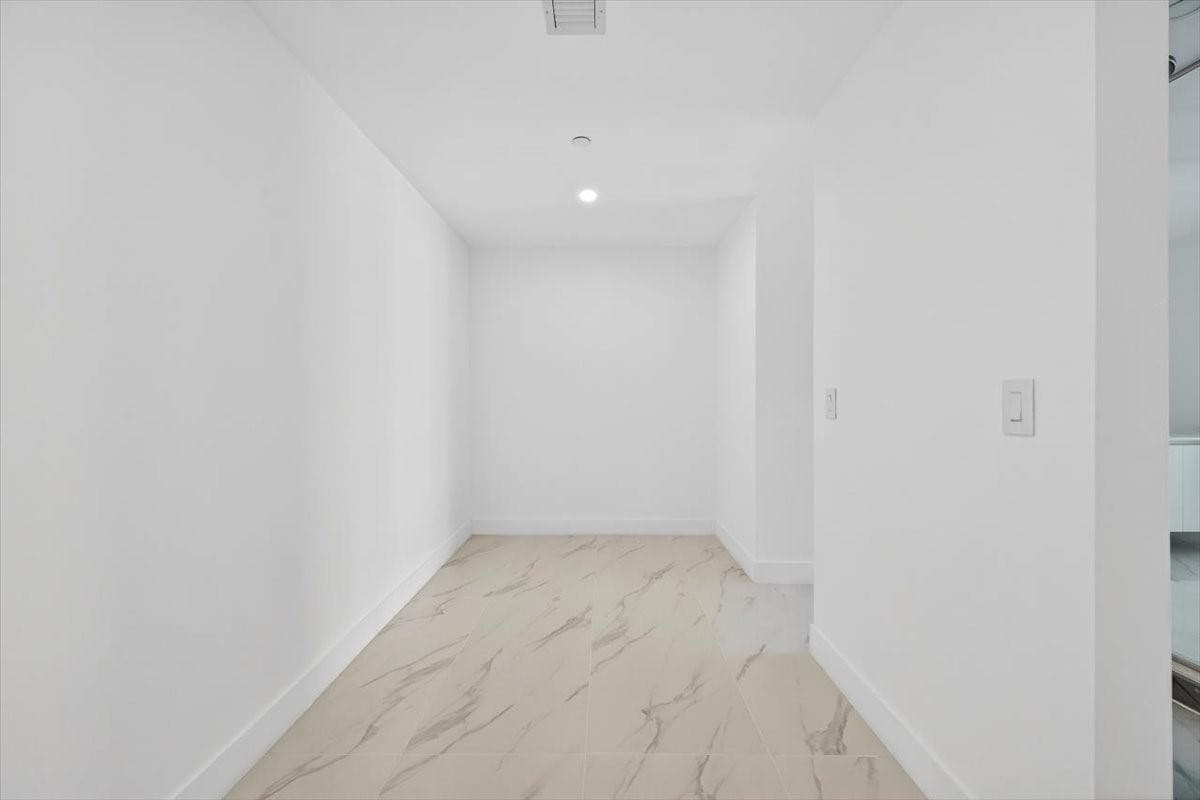 700 NE 24th Street 5202, Miami, FL 33137 9