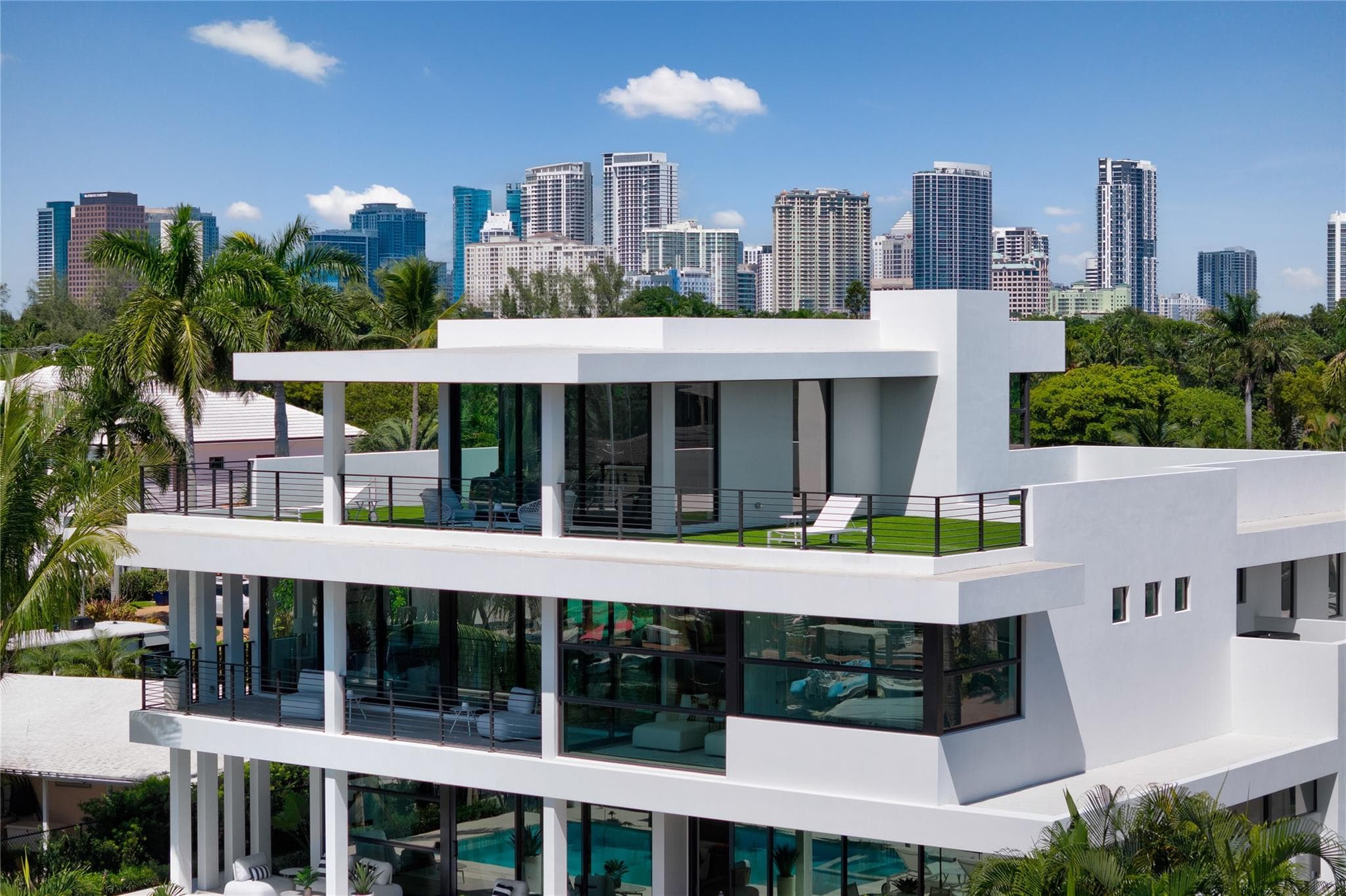 1500 SE 14th Street, Fort Lauderdale, FL 33316 9