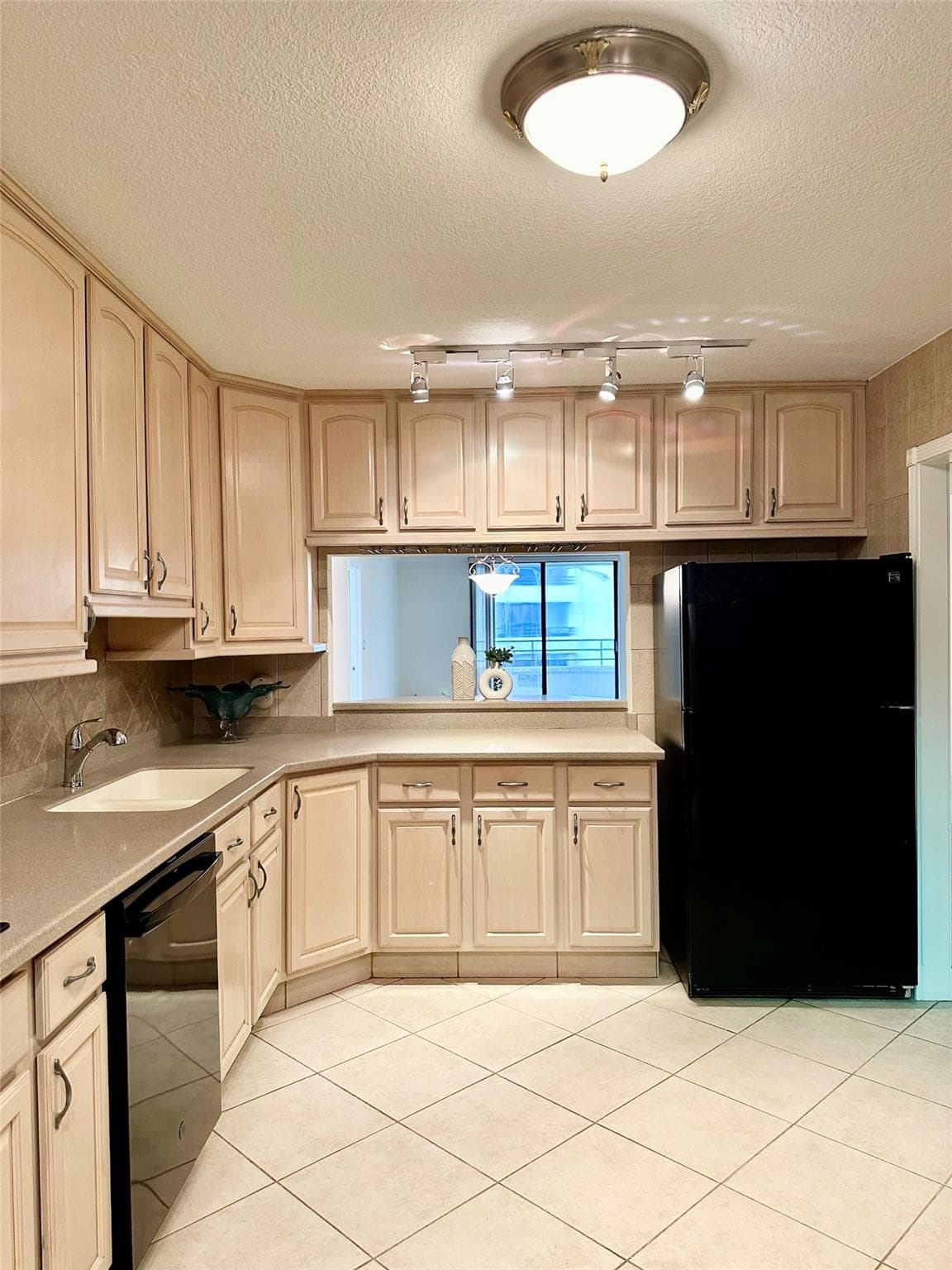 2500 Parkview Drive 814, Hallandale Beach, FL 33009 15
