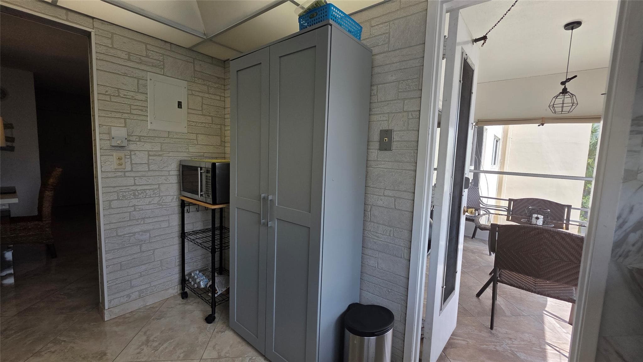4047 NW 16th Street 302, Fort Lauderdale, FL 33313 7