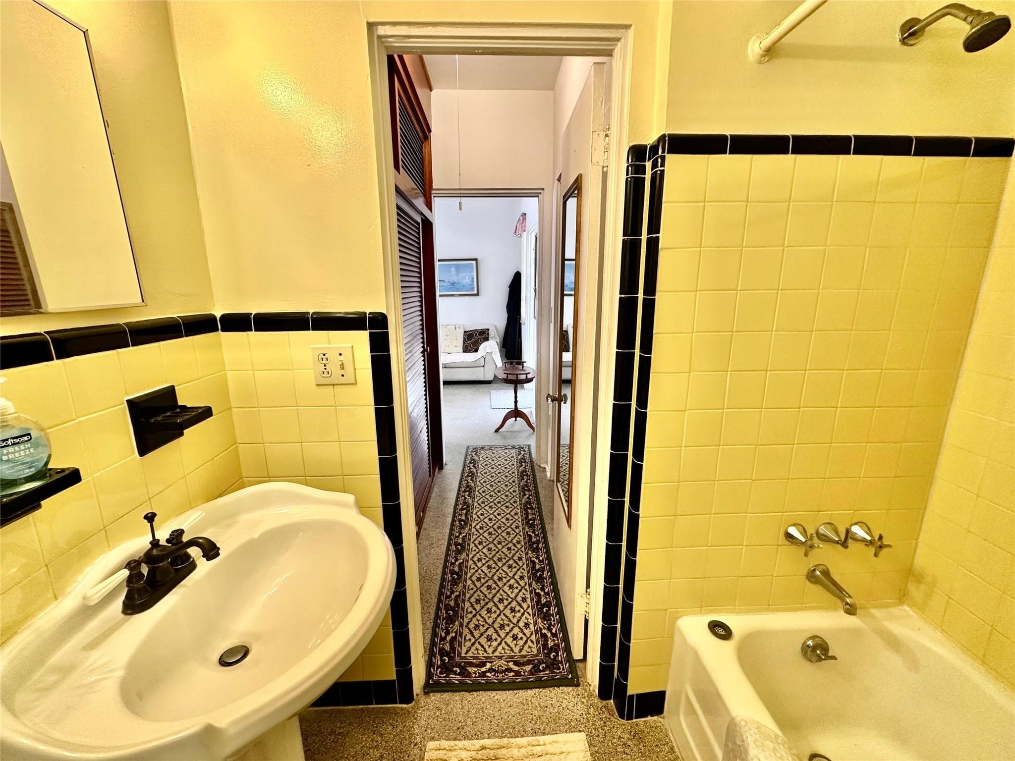 2212 N Surf Road, Hollywood, FL 33019 15