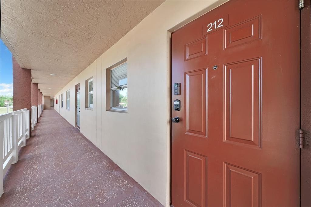 9281 Sunrise Lakes Boulevard 212, Sunrise, FL 33322