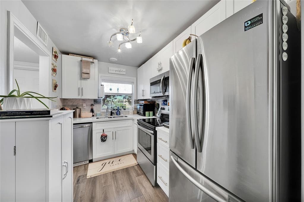 9281 Sunrise Lakes Boulevard 212, Sunrise, FL 33322 7