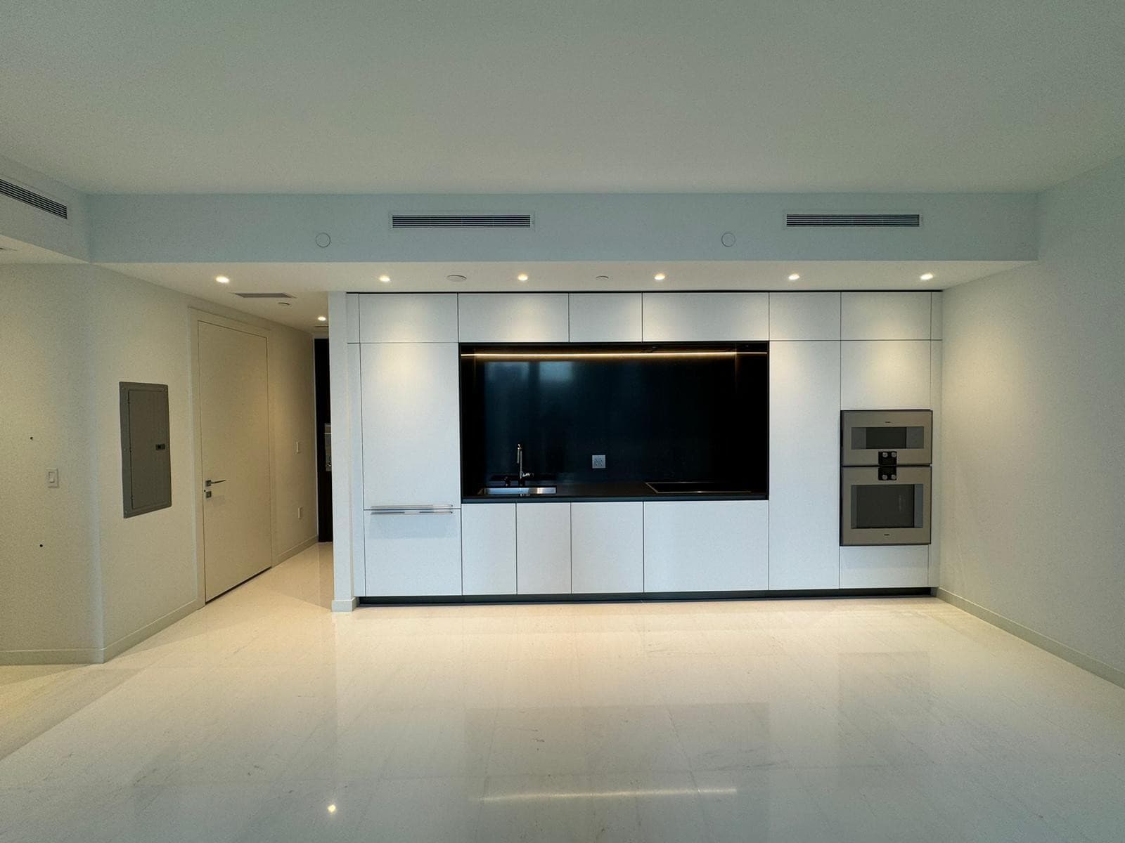 300 Biscayne Blvd Way 2508, Miami, FL 33131 12