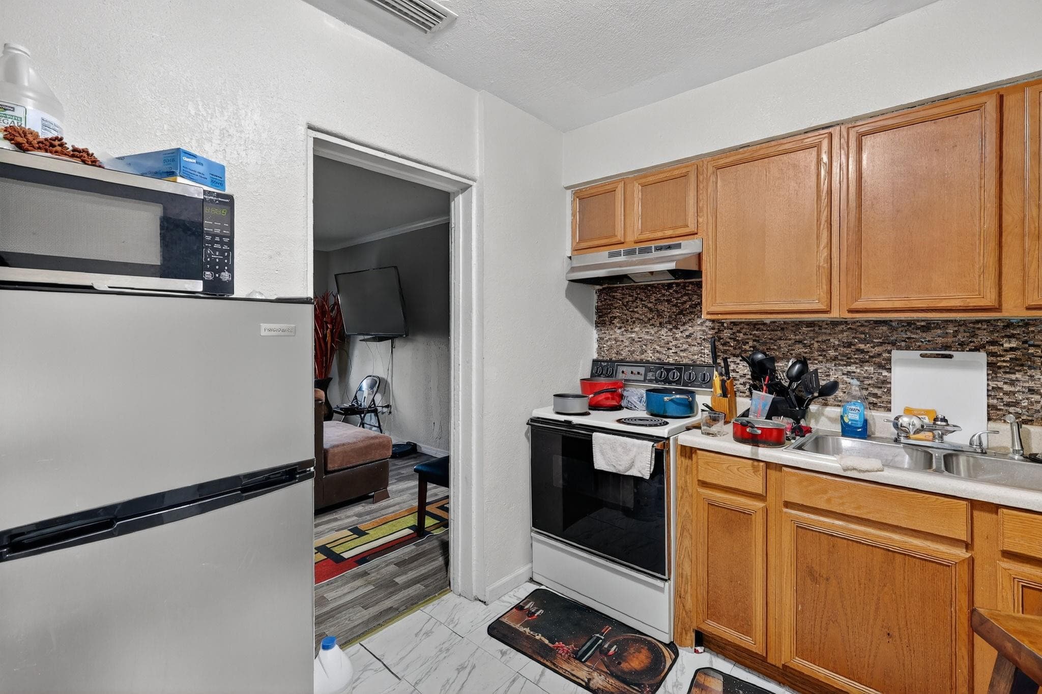 1030 NW 13 Avenue, FL 34475 6