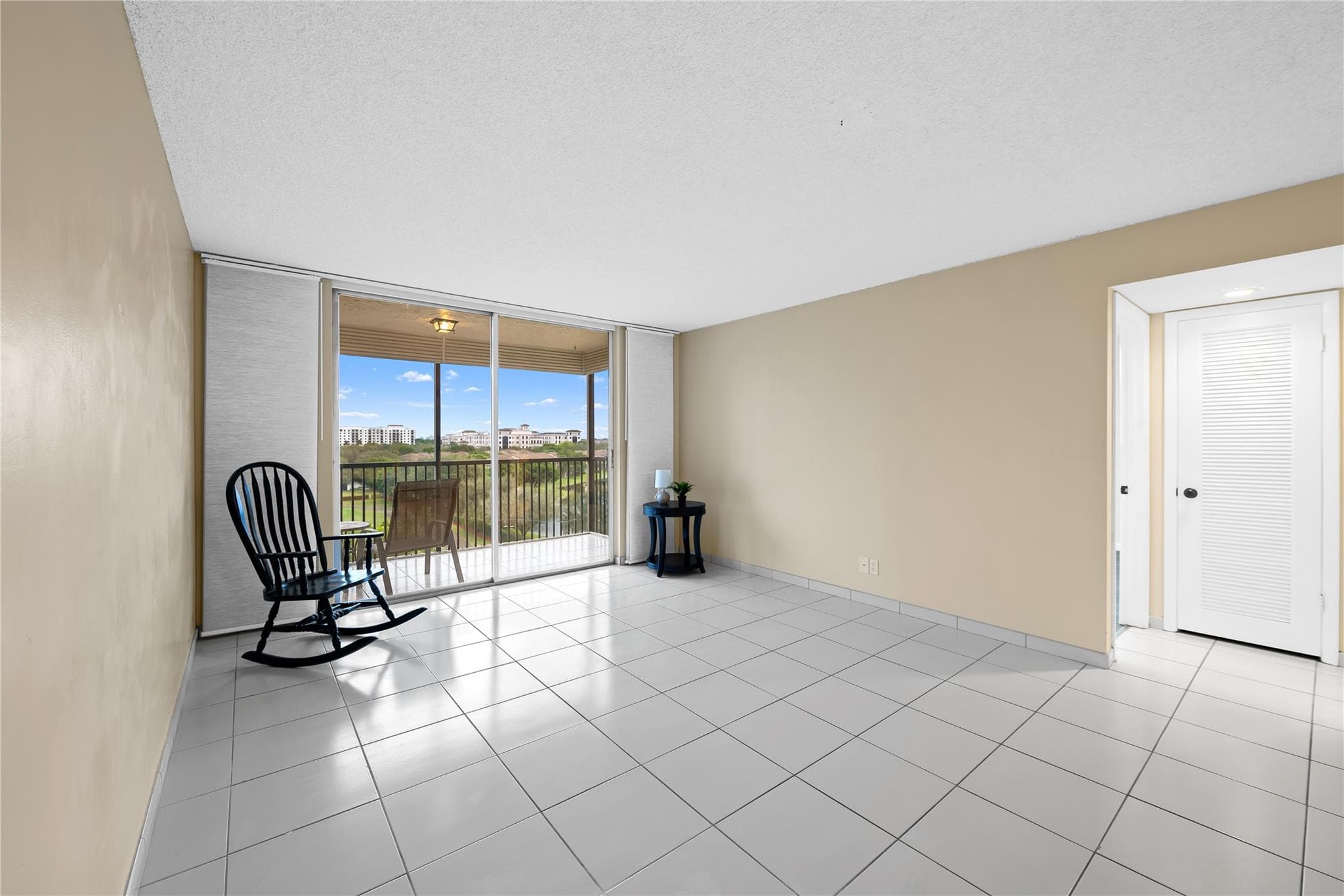 3300 W Rolling Hills Circle 610, Davie, FL 33328 3