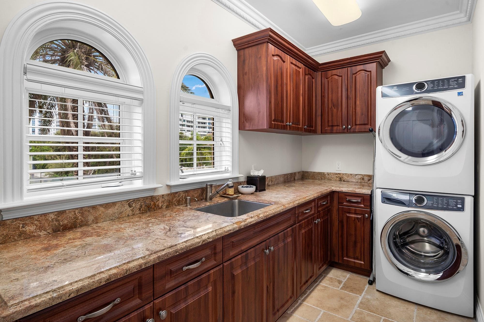 2760 N Atlantic Boulevard, Fort Lauderdale, FL 33308 48