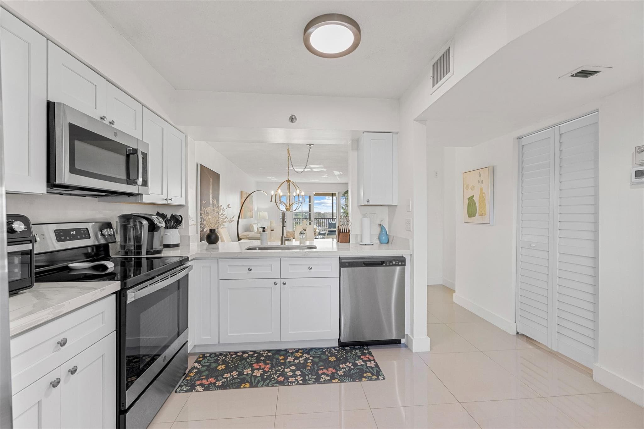 2202 S Cypress Bend Drive 606, Pompano Beach, FL 33069 11