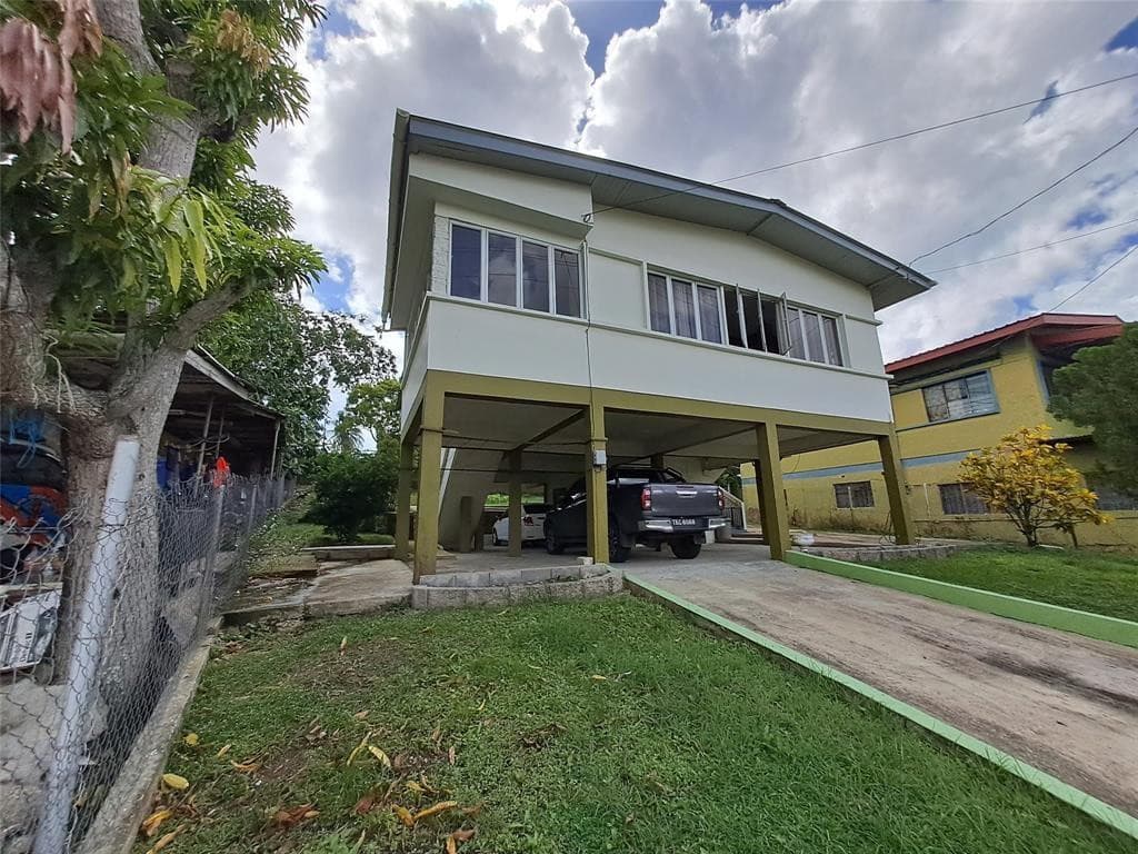 21 Southern Main Road Duncan Village 4