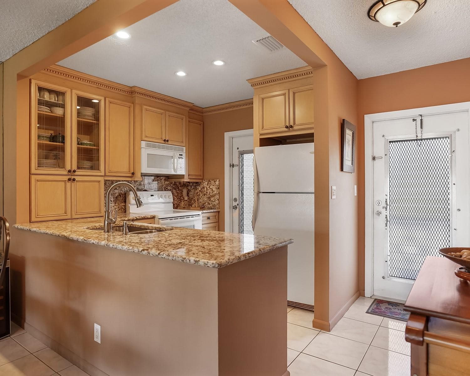3501 NW 47th Avenue 503, Lauderdale Lakes, FL 33319 2