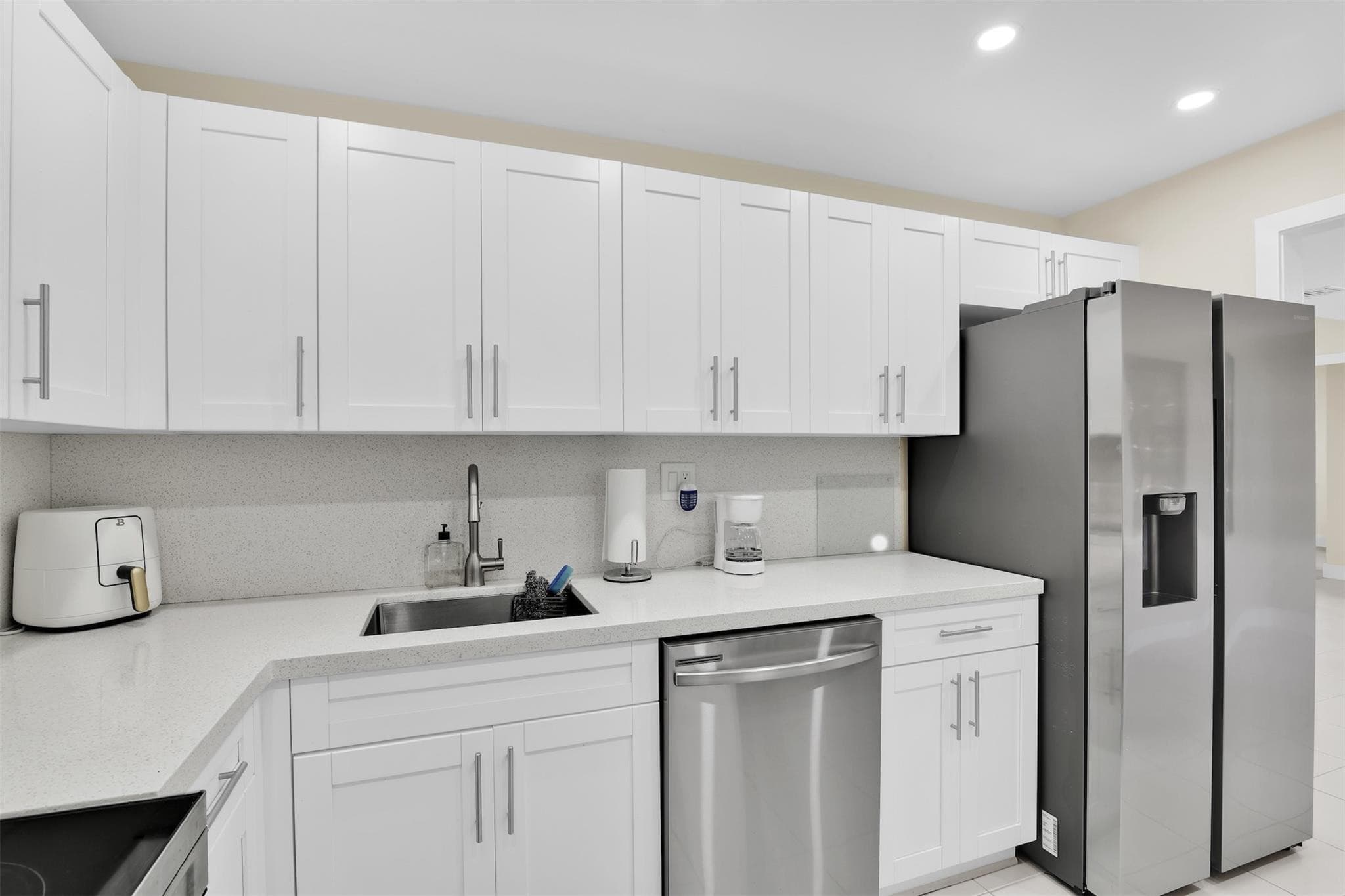 10777 W Sample Road 711, Coral Springs, FL 33065 23