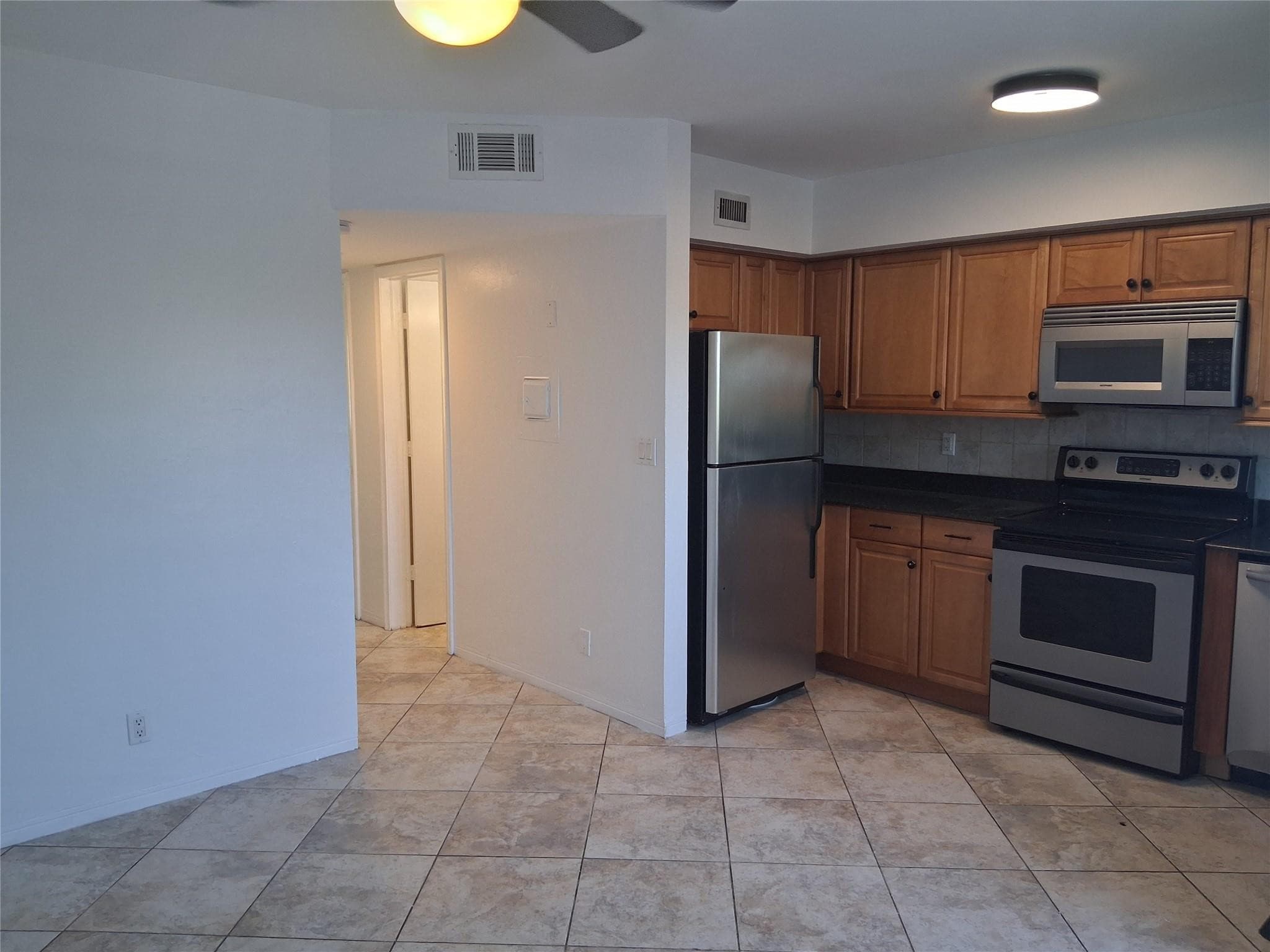 505 NE 20 Avenue 217, Deerfield Beach, FL 33441 3