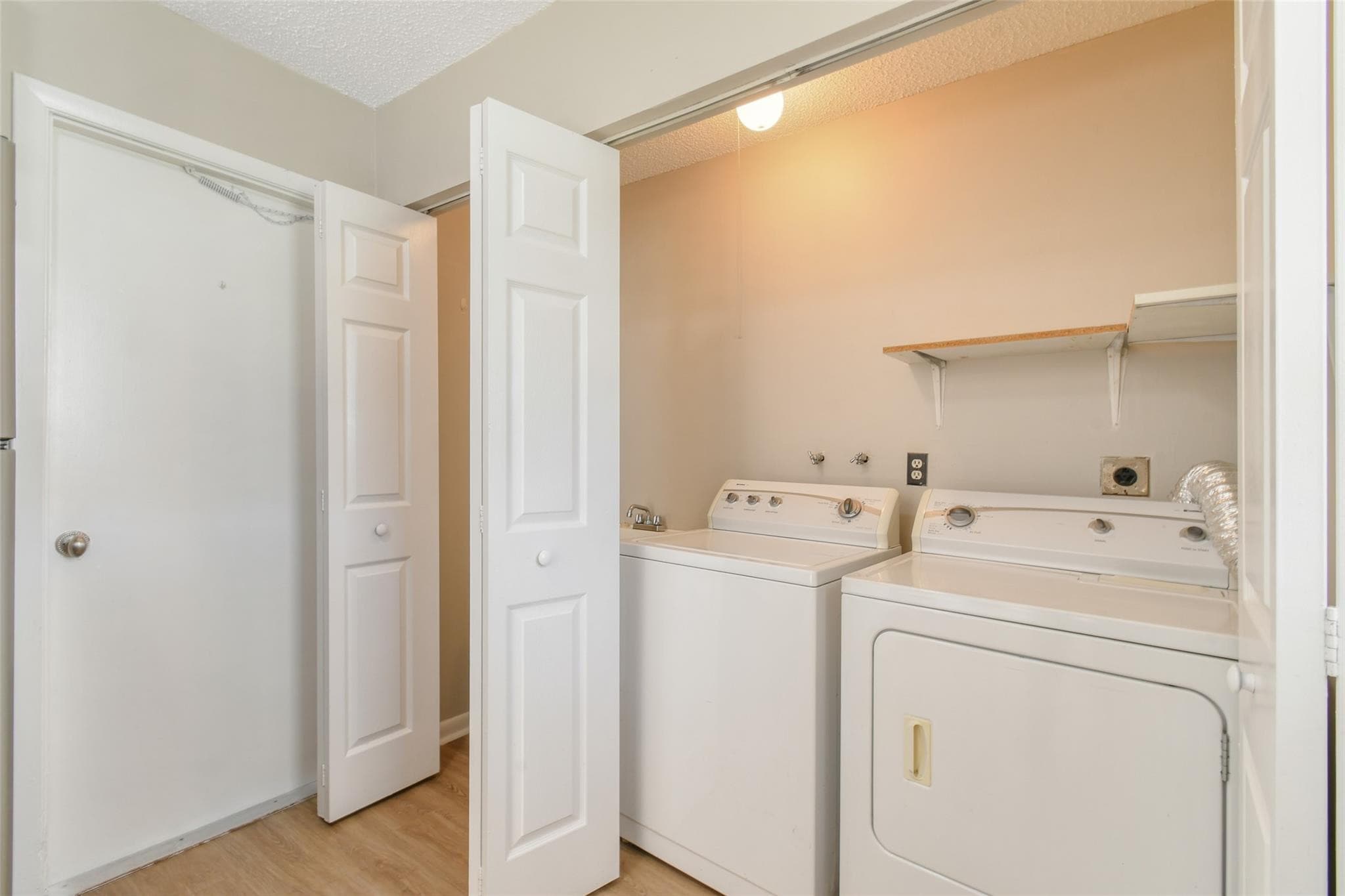 516 SW Buswell Avenue, Port St. Lucie, FL 34983 17