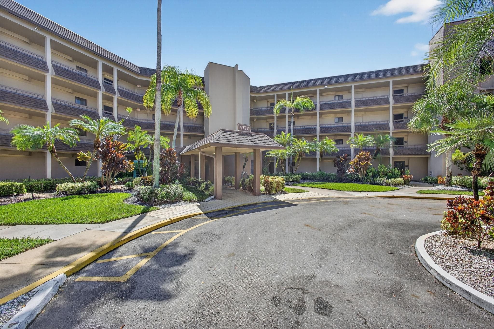 4770 Fountains Drive 104, Lake Worth, FL 33467 3