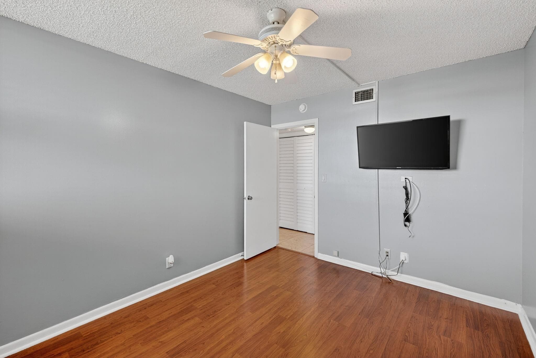 115 Lake Emerald Drive 403, Oakland Park, FL 33309 29