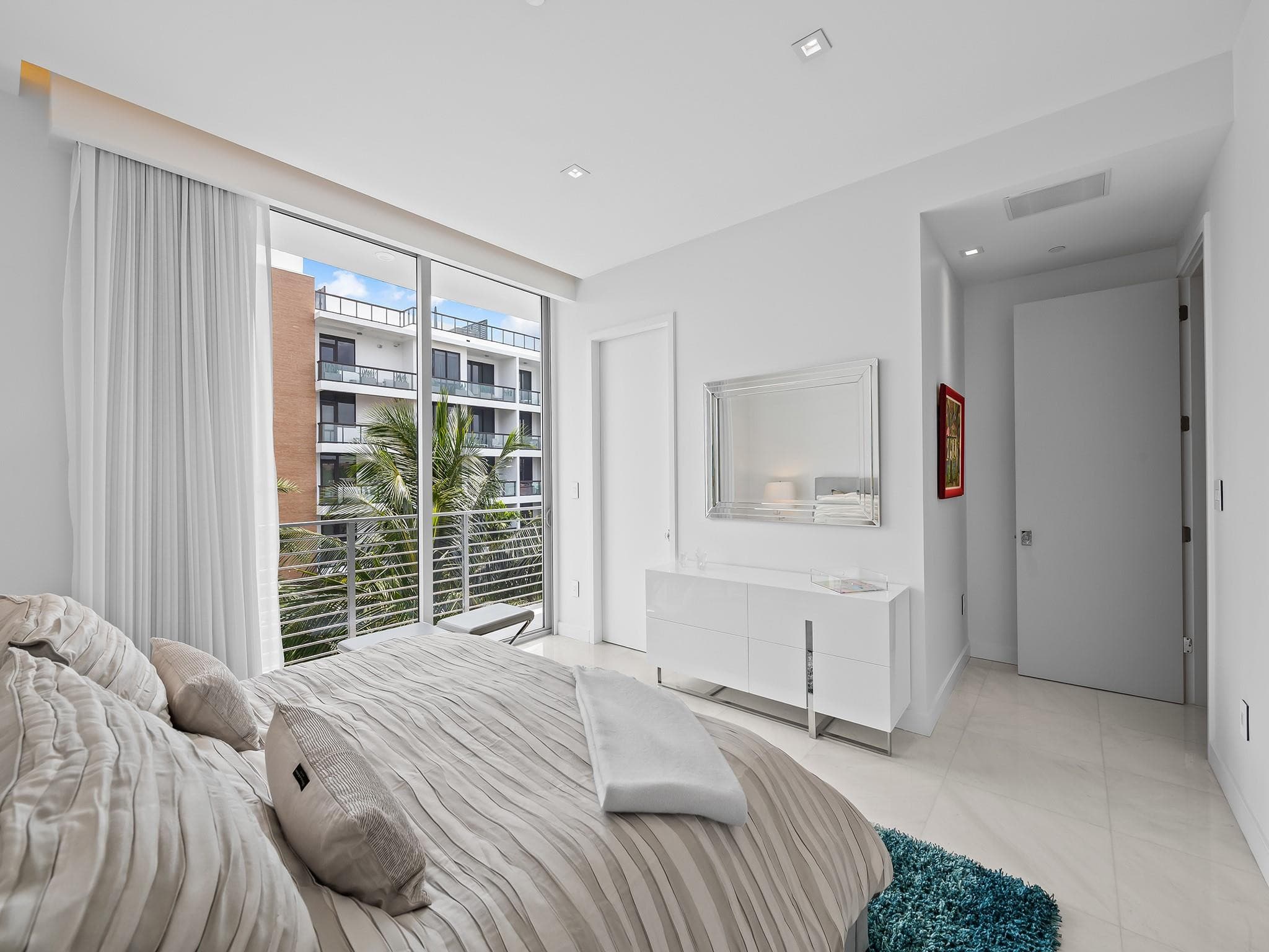 21 Isle Of Venice Drive 301, Fort Lauderdale, FL 33301 23