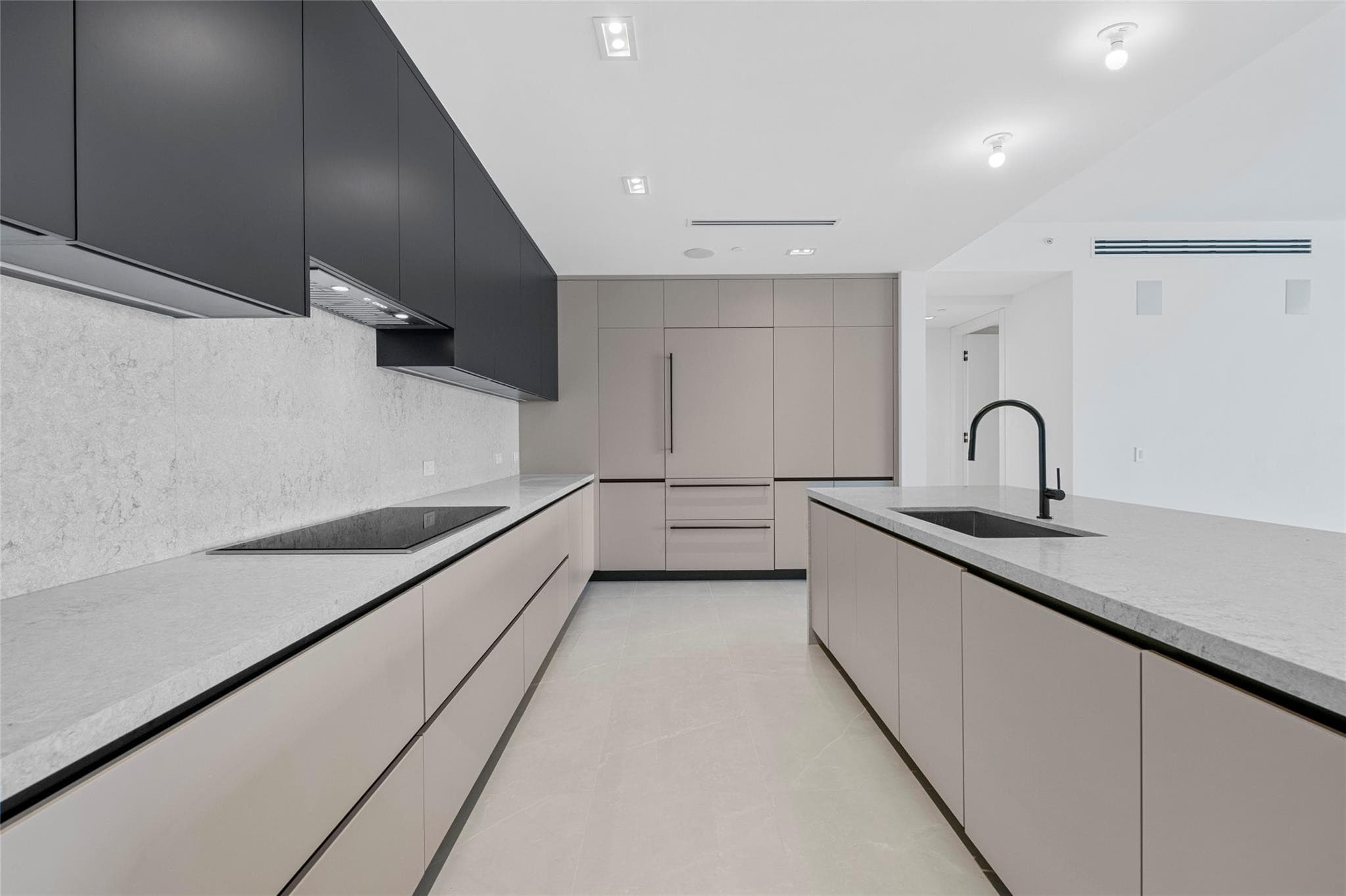 160 Isle Of Venice Drive 302, Fort Lauderdale, FL 33301 13