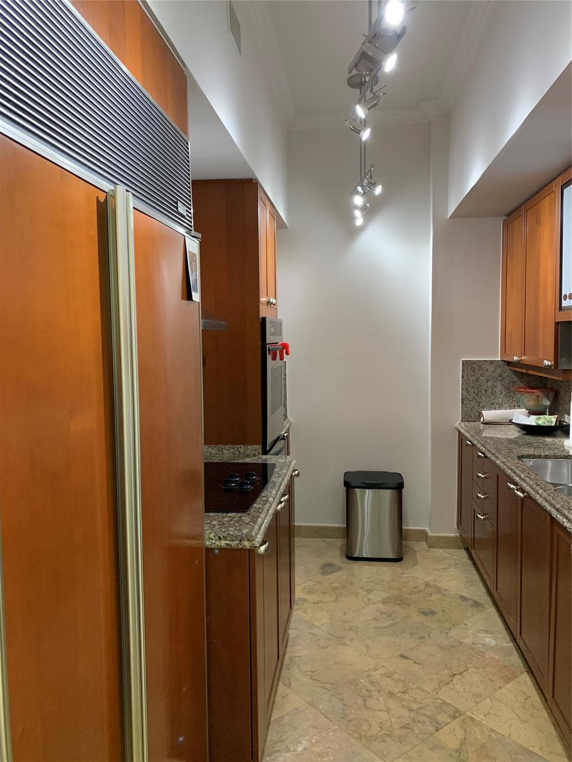 1063 W Hillsboro Mile 115, Hillsboro Beach, FL 33062 26