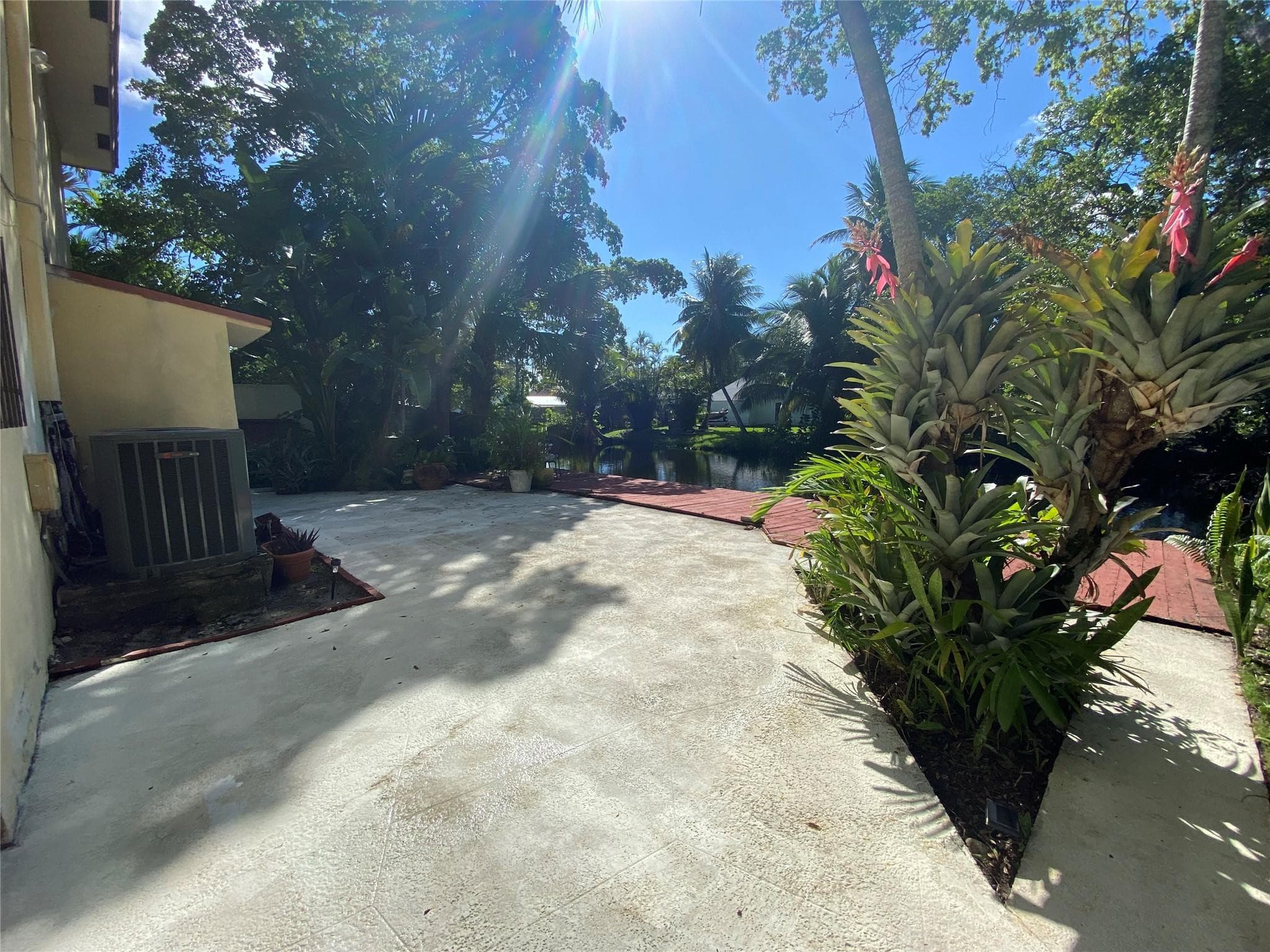 310 SW 11th Court, Fort Lauderdale, FL 33315 12