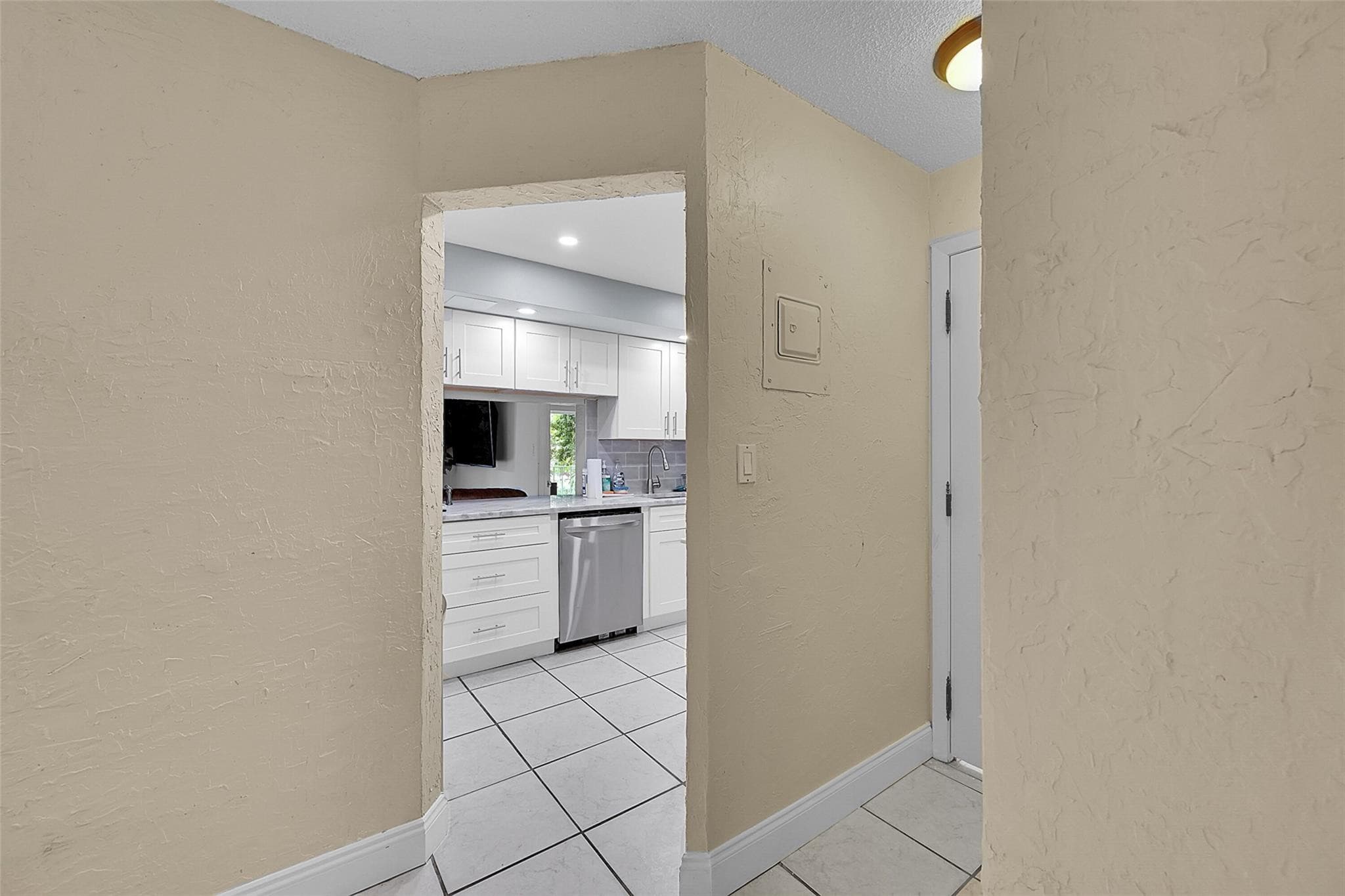 3909 N Ocean Boulevard 108, Fort Lauderdale, FL 33308 7