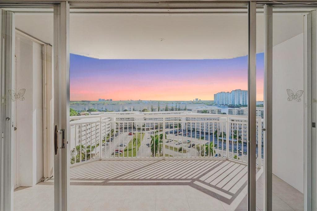 18031 Biscayne Boulevard 1104, Aventura, FL 33160 18