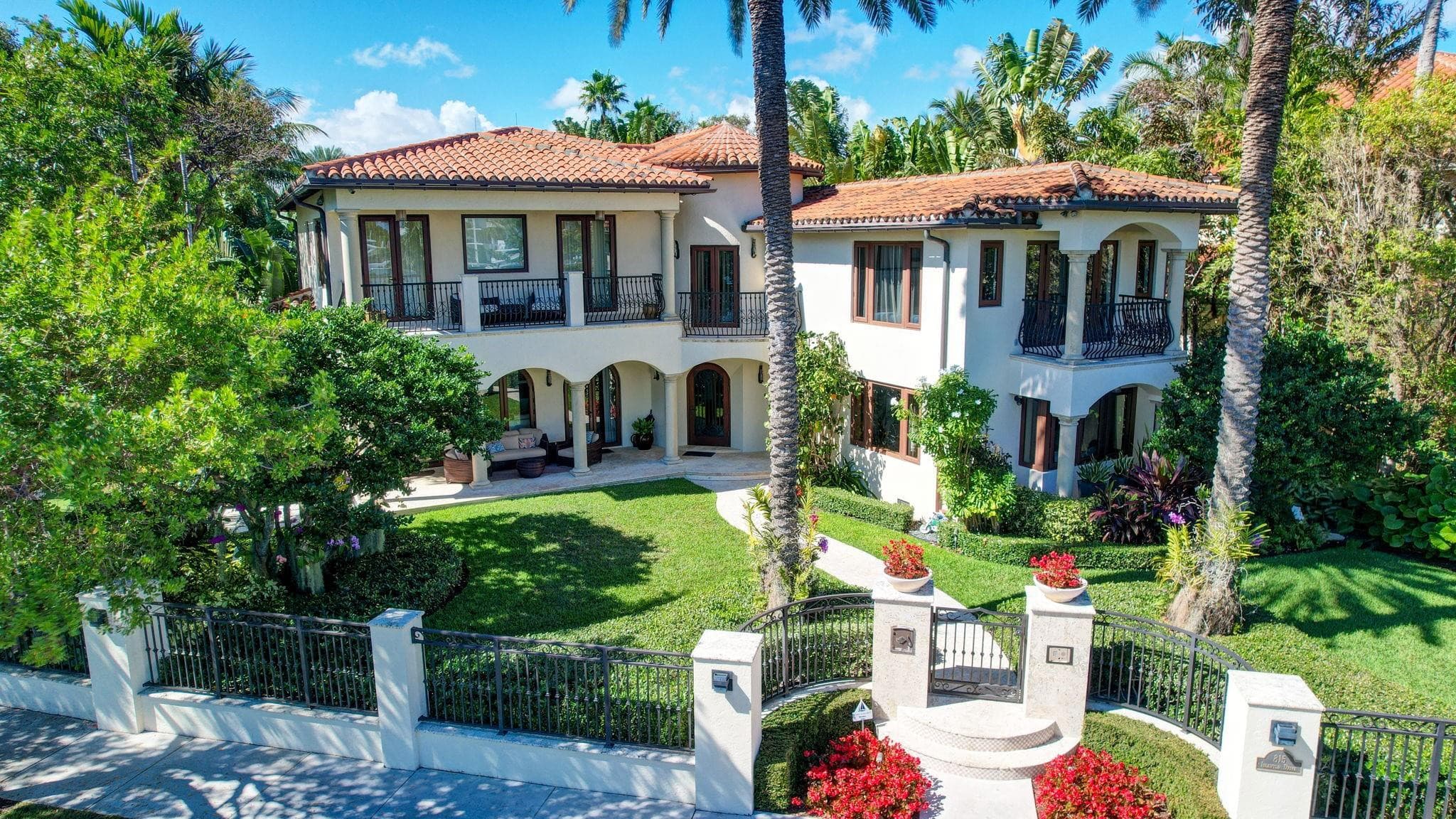 815 Idlewyld Drive, Fort Lauderdale, FL 33301 9