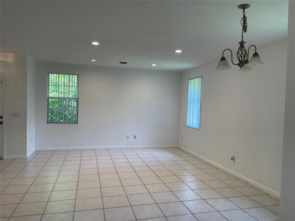 713 NE 4th Street, Hallandale Beach, FL 33009 21