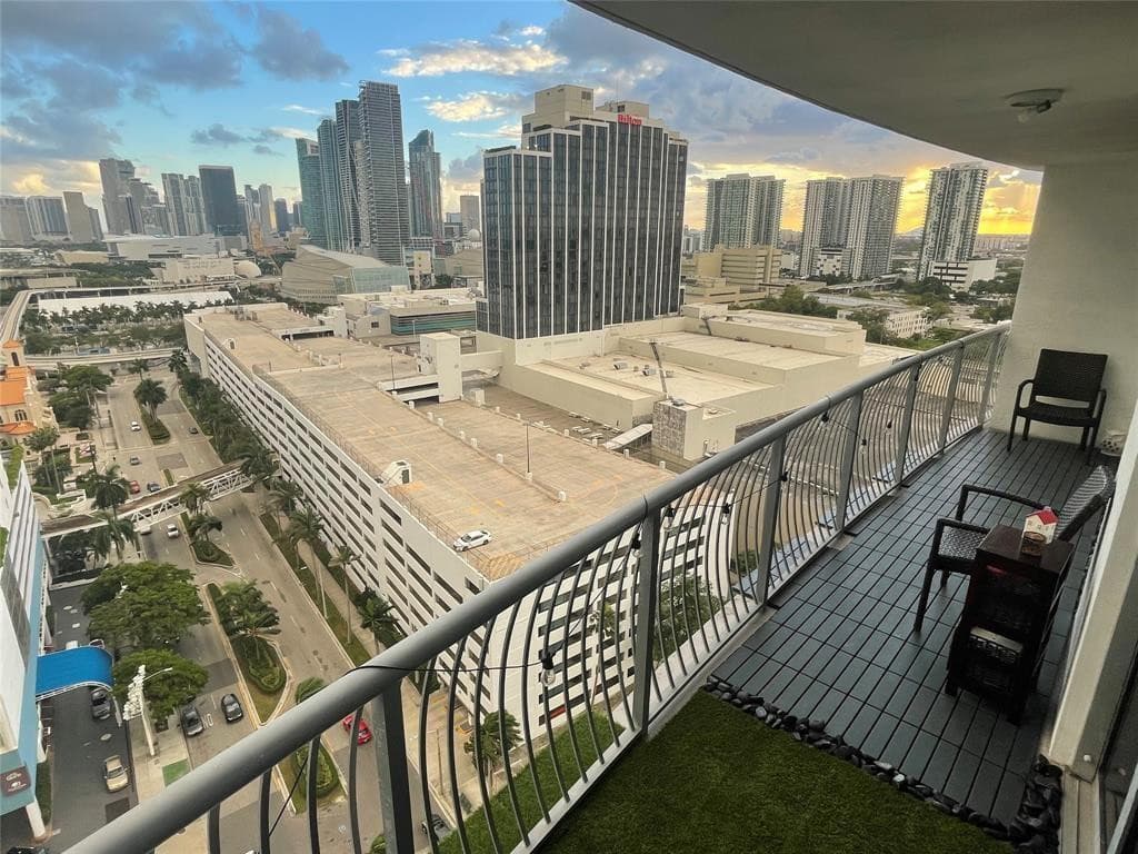 1750 N Bayshore Drive 2106, Miami, FL 33132 10
