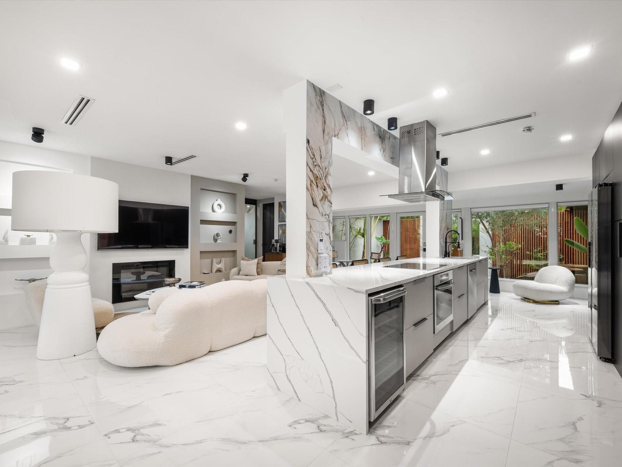2711 NE 19th Street, Fort Lauderdale, FL 33305 11