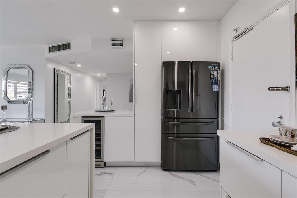 3333 NE 34th Street 304, Fort Lauderdale, FL 33308 4