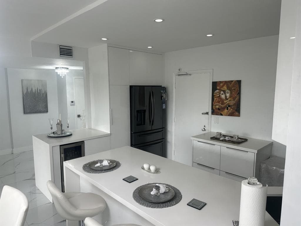 3333 NE 34th Street 304, Fort Lauderdale, FL 33308 6