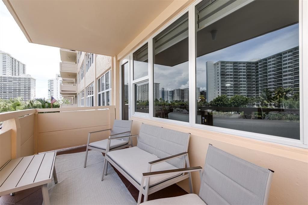 3333 NE 34th Street 304, Fort Lauderdale, FL 33308 31