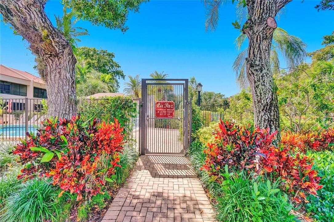 7484 La Paz Boulevard 101, Boca Raton, FL 33433 5