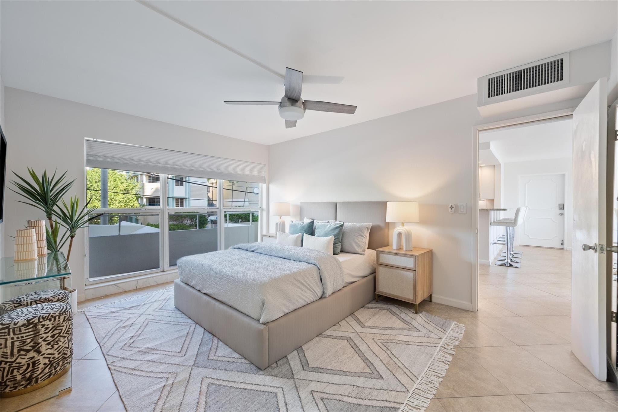 215 N Birch Road 2b, Fort Lauderdale, FL 33304 20