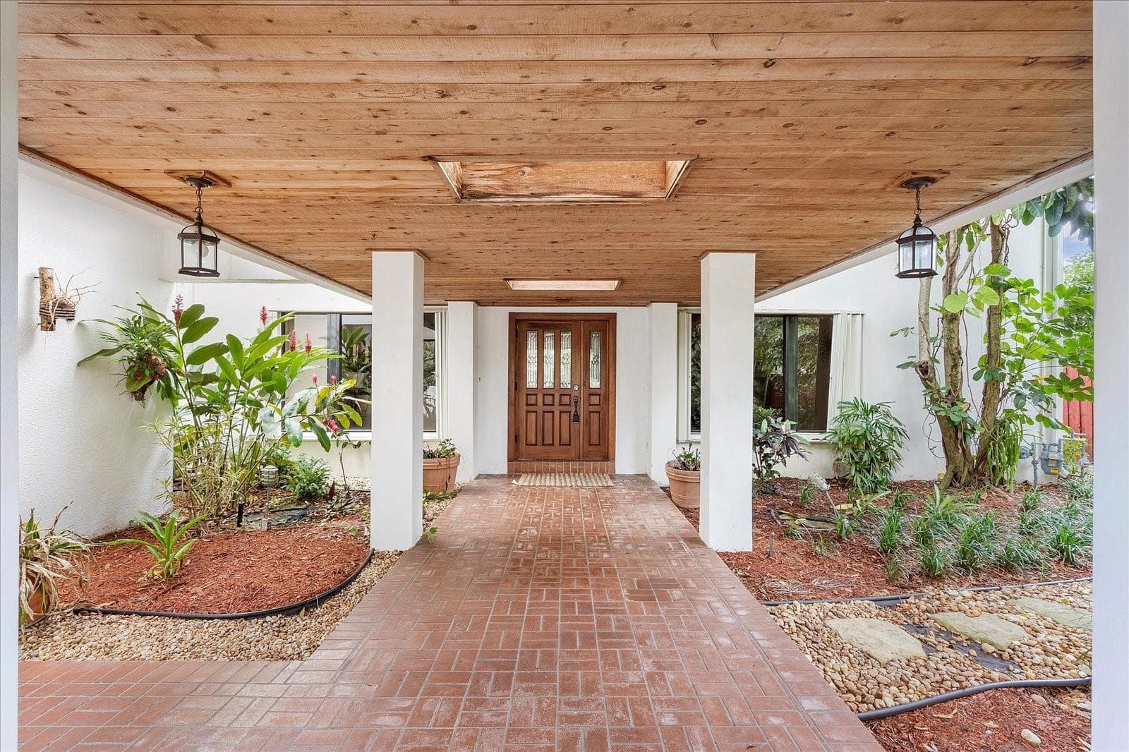 1240 SW 14th Avenue, Fort Lauderdale, FL 33312 5