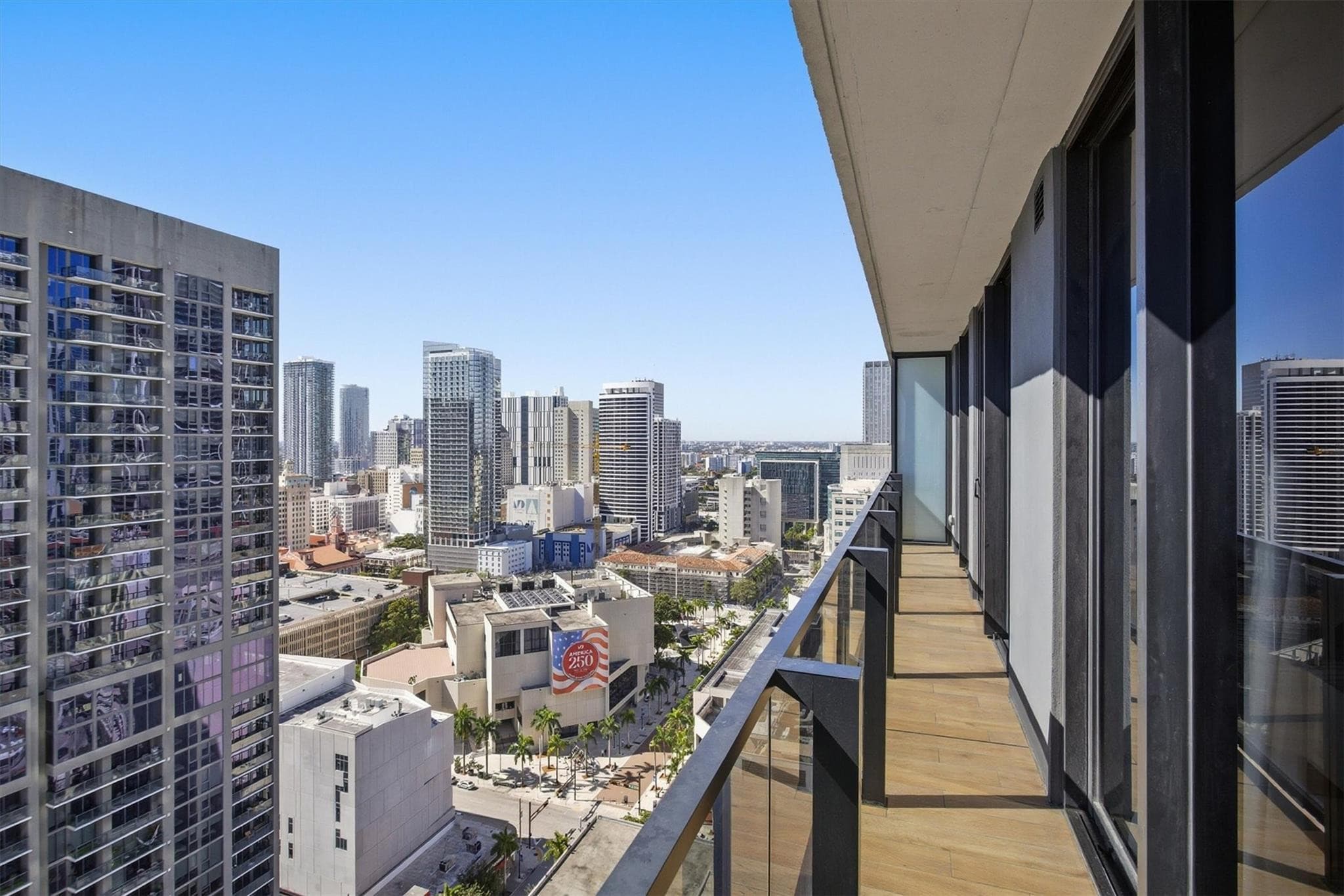 398 NE 5th Street 2017, Miami, FL 33132 3