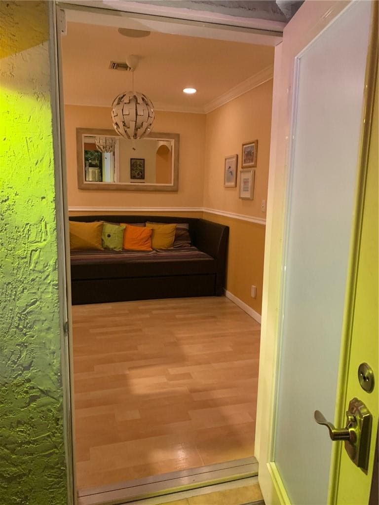 1334 NE 16th Avenue, Fort Lauderdale, FL 33304 8