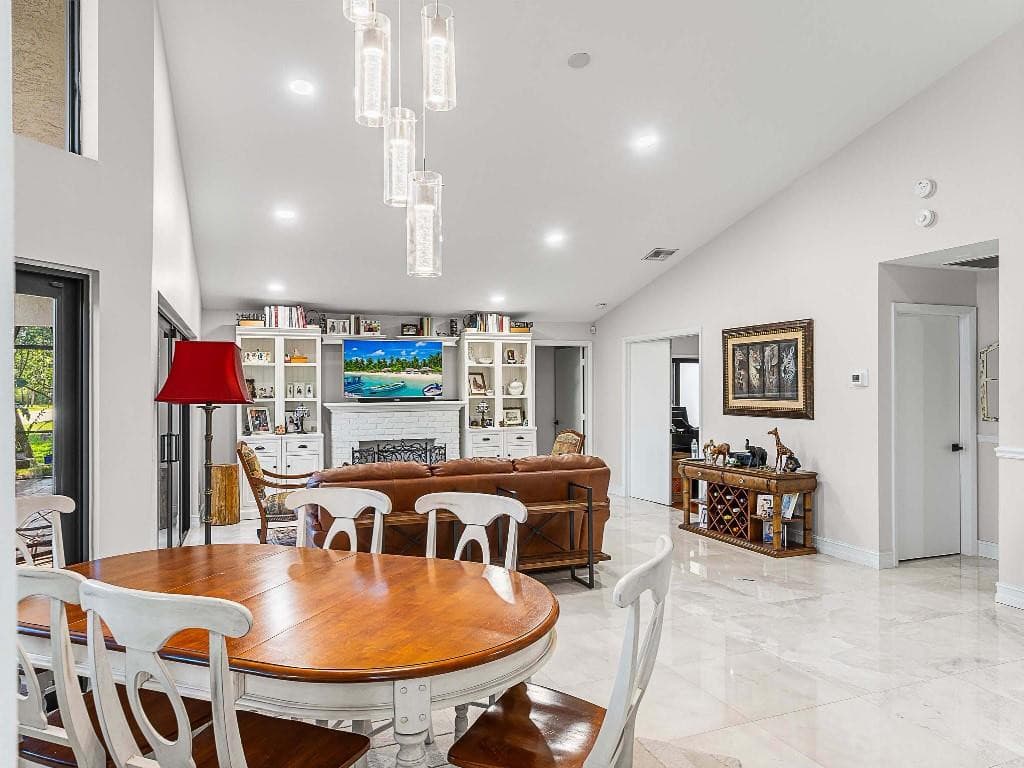 23313 Water Circle, Boca Raton, FL 33486 9