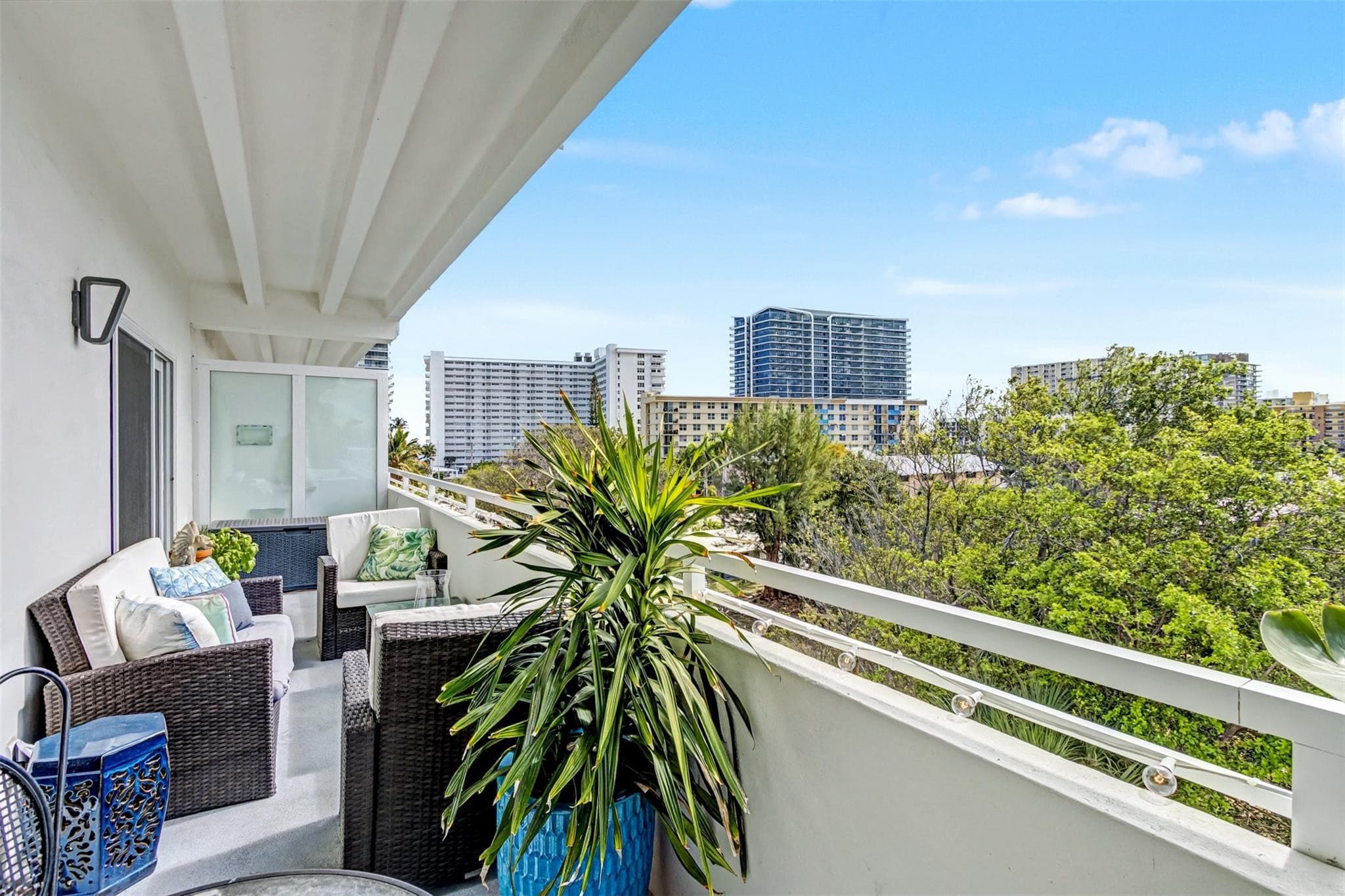 3212 NE 12th Street 502, Pompano Beach, FL 33062 32