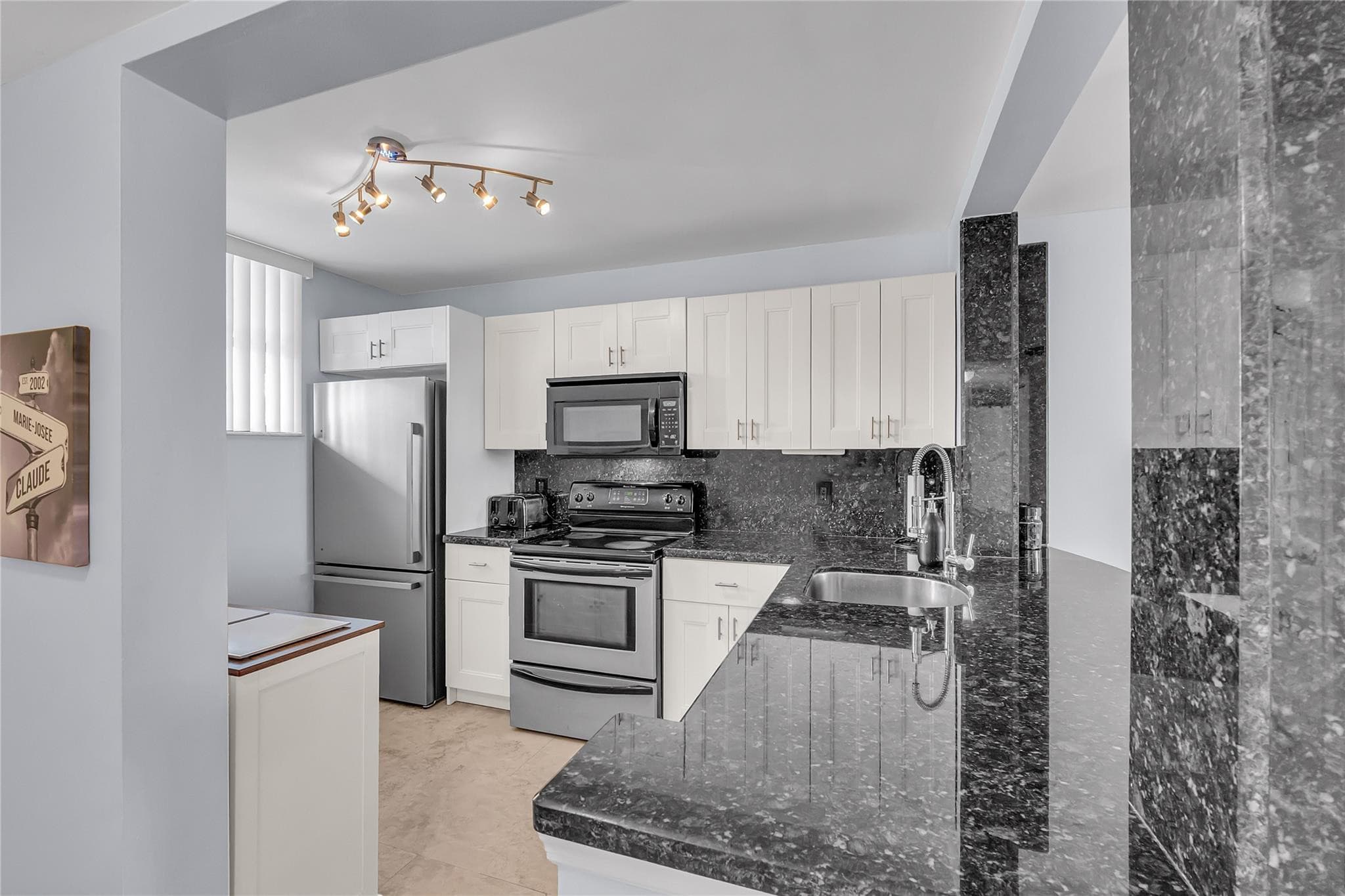 112 Lake Emerald Drive 104, Oakland Park, FL 33309 5