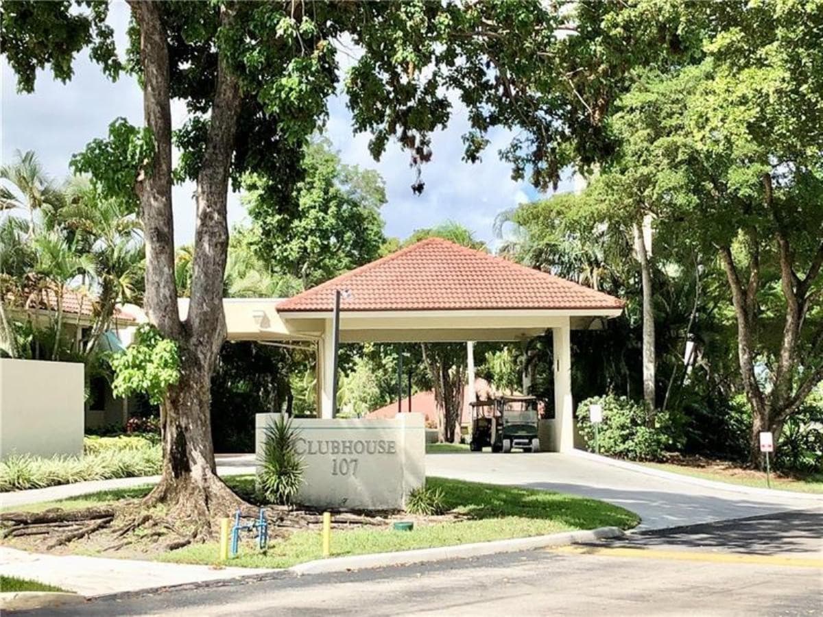 112 Lake Emerald Drive 104, Oakland Park, FL 33309 17