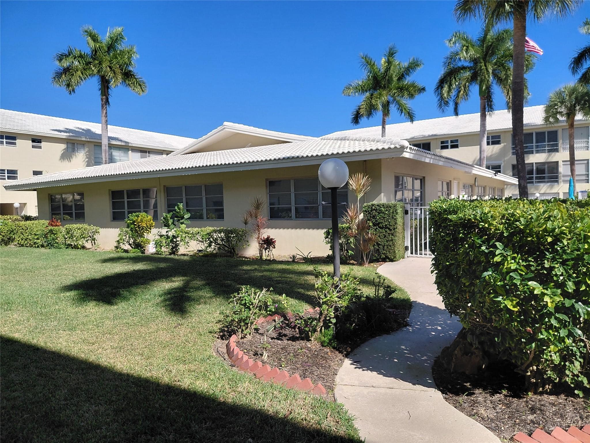 1951 NE 39th Street 127, Lighthouse Point, FL 33064 29