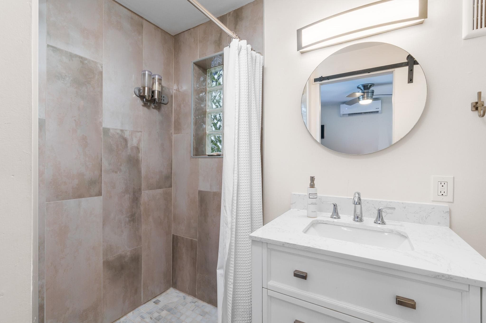 1110 NW 7th Avenue, Fort Lauderdale, FL 33311 14