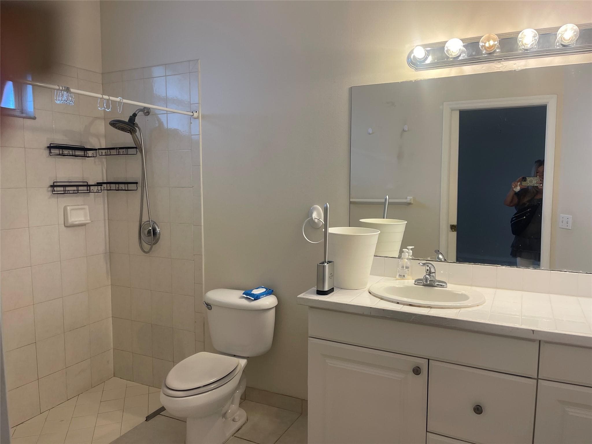 717 NE 4th Street, Hallandale Beach, FL 33009 8