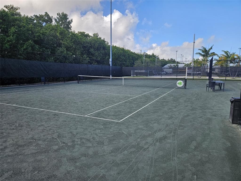 580 Egret Drive 310, Hallandale Beach, FL 33009 34